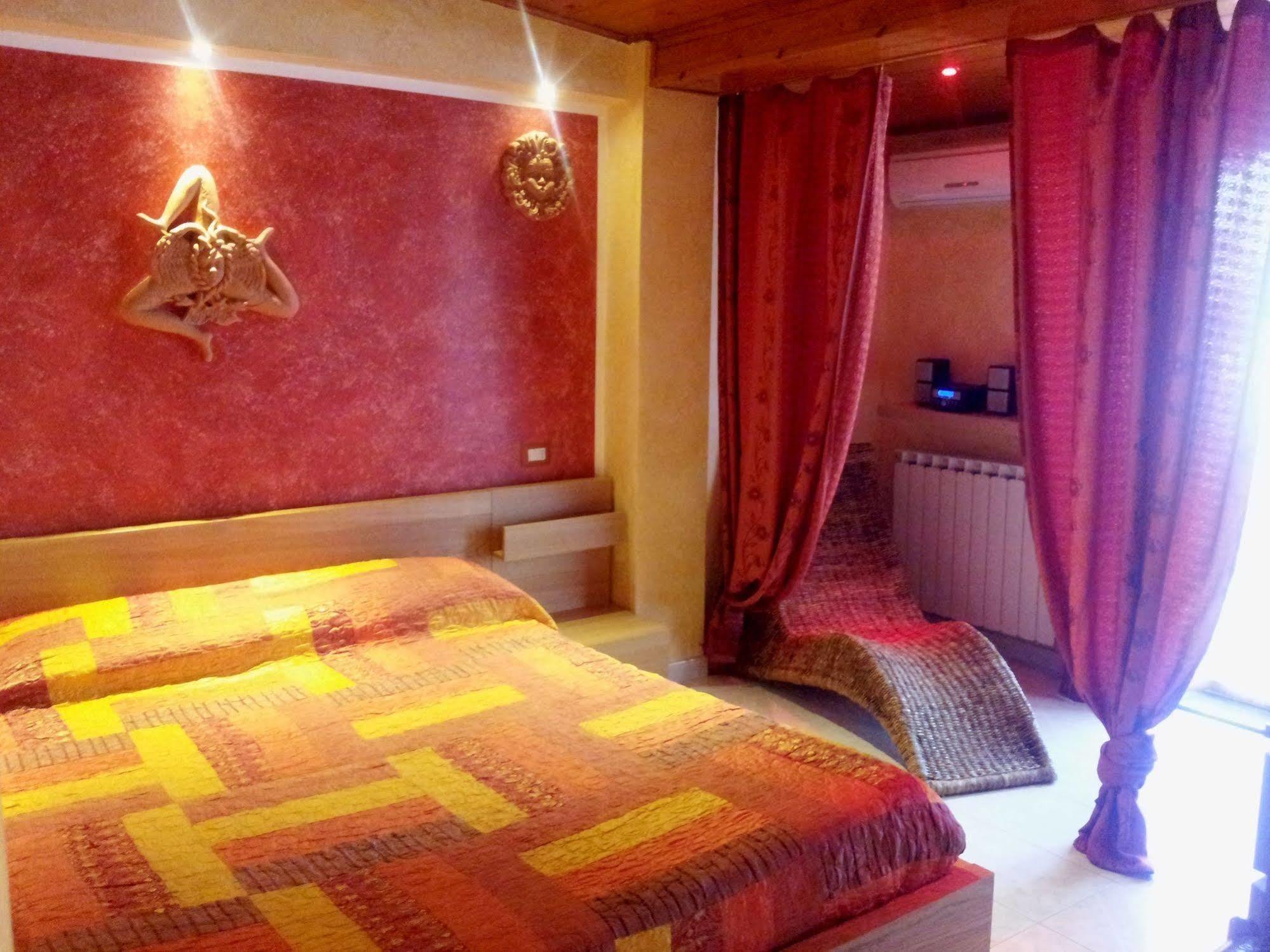 B&B Triskeles Giardini Naxos Dış mekan fotoğraf