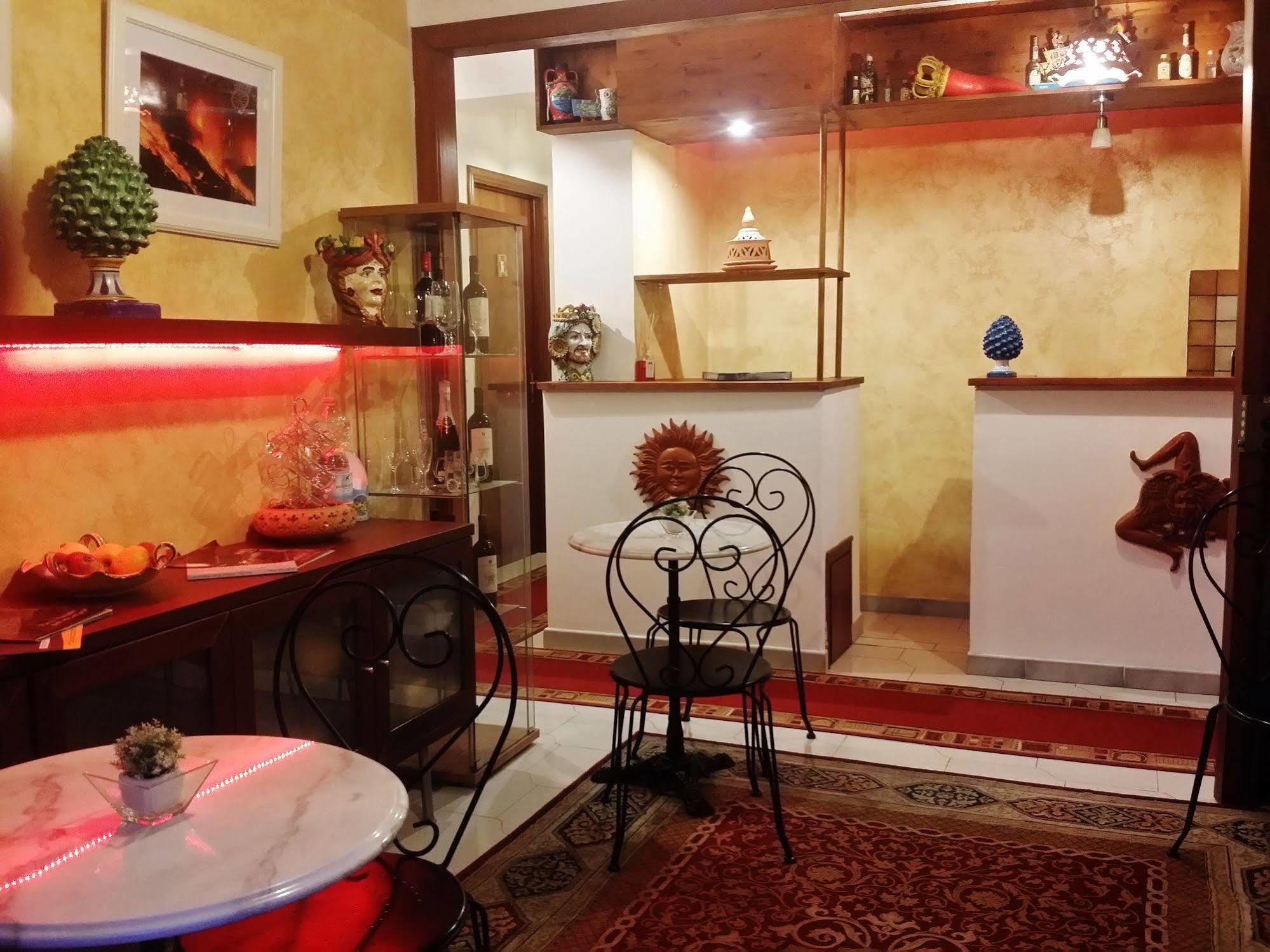 B&B Triskeles Giardini Naxos Dış mekan fotoğraf