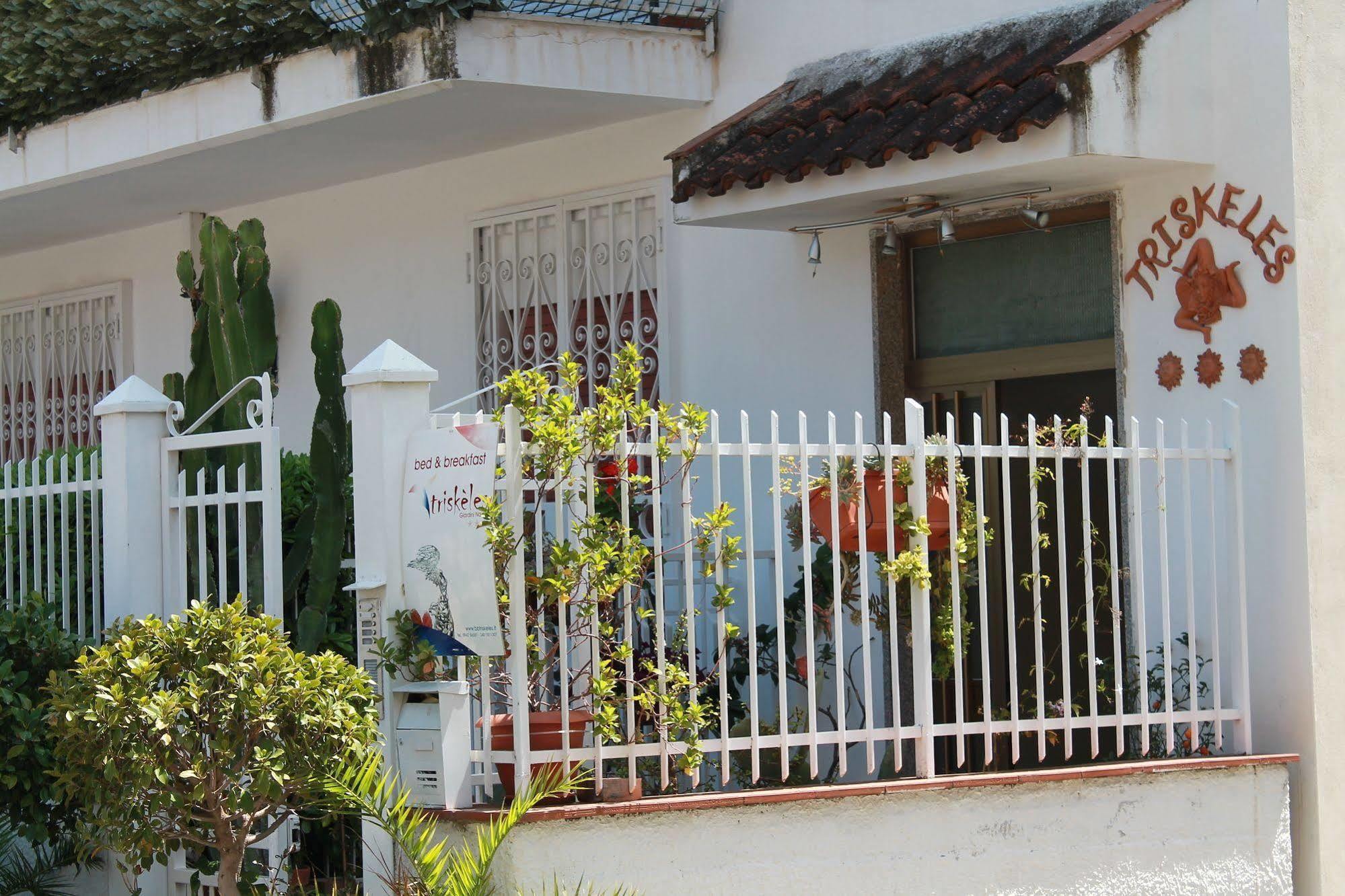 B&B Triskeles Giardini Naxos Dış mekan fotoğraf