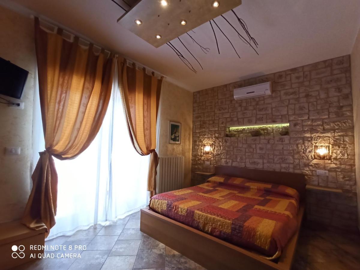 B&B Triskeles Giardini Naxos Dış mekan fotoğraf